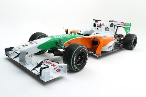 Force India har osse den grimme dingenot bagtil - og farverne ligner en pizza-reklame.